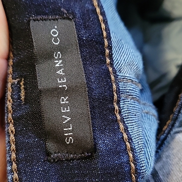 Silver Jeans - Picture 8 of 9